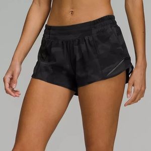 Black camo lululemon Hotty Hot Low-Rise Lined Short 2.5"